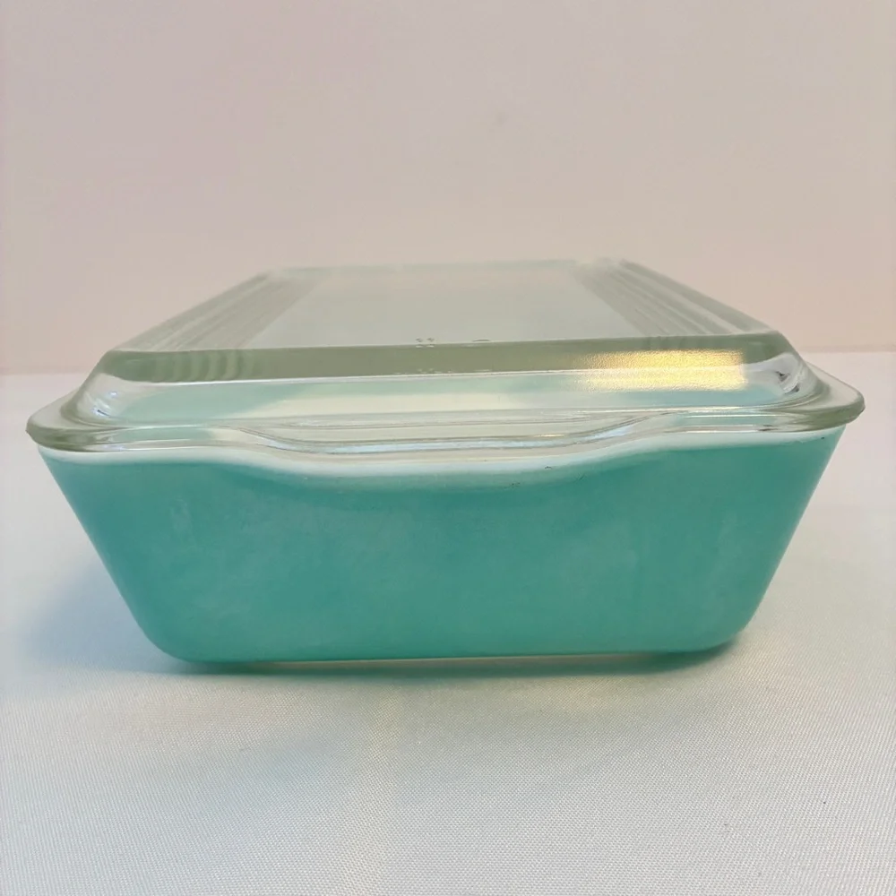 Pyrex Turquoise 1.5 Quart Refrigerator Dish With Lid 503 Vintage
